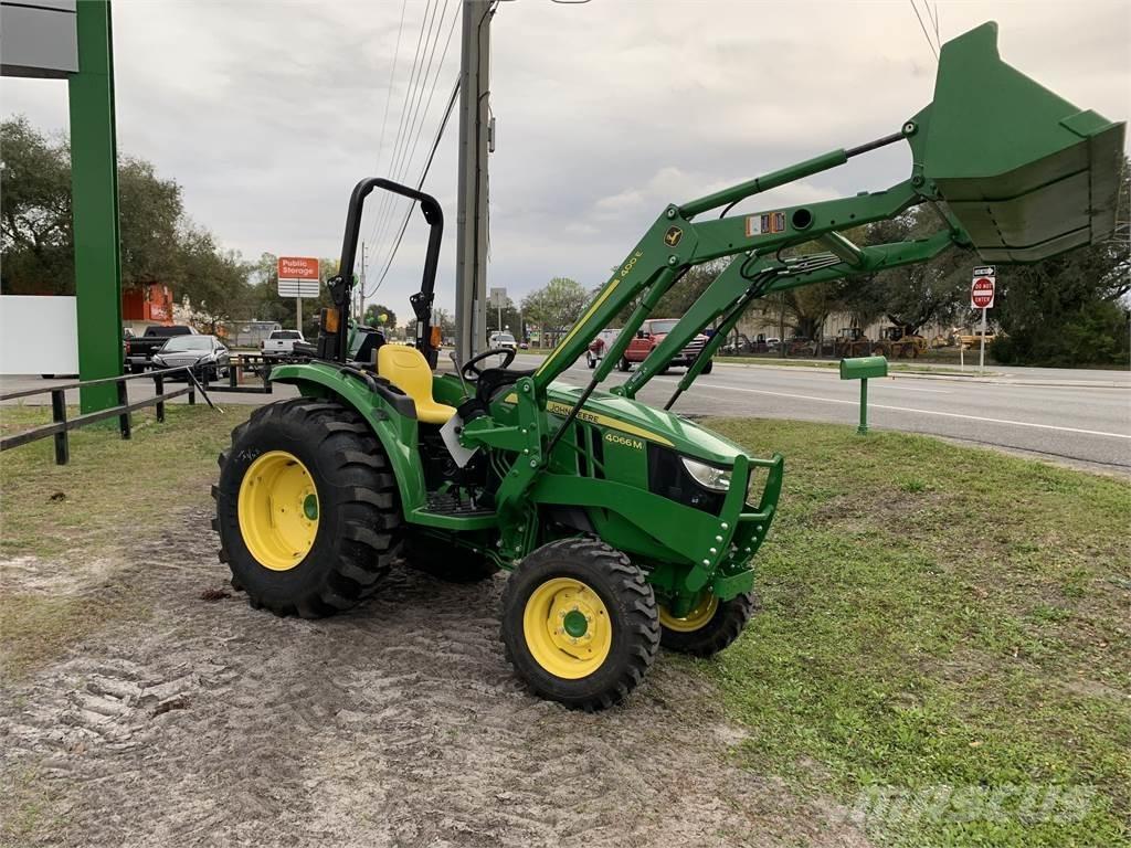 John Deere 4066M Tractoare