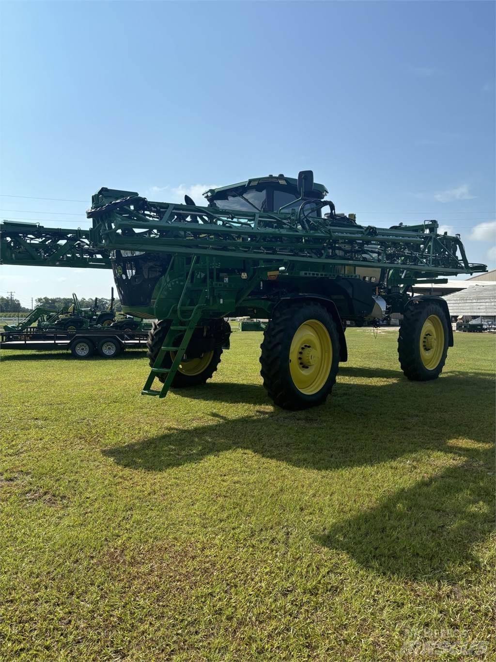 John Deere 410R Tractoare agricole sprayers