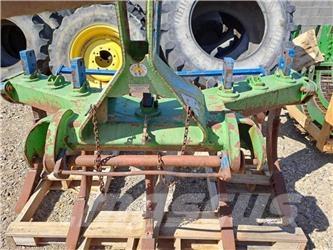 John Deere 443 Alte echipamente pentru nutret
