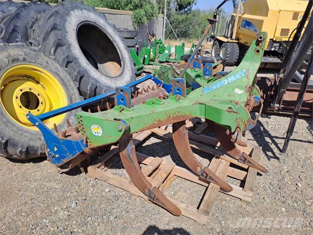 John Deere 443 Alte echipamente pentru nutret
