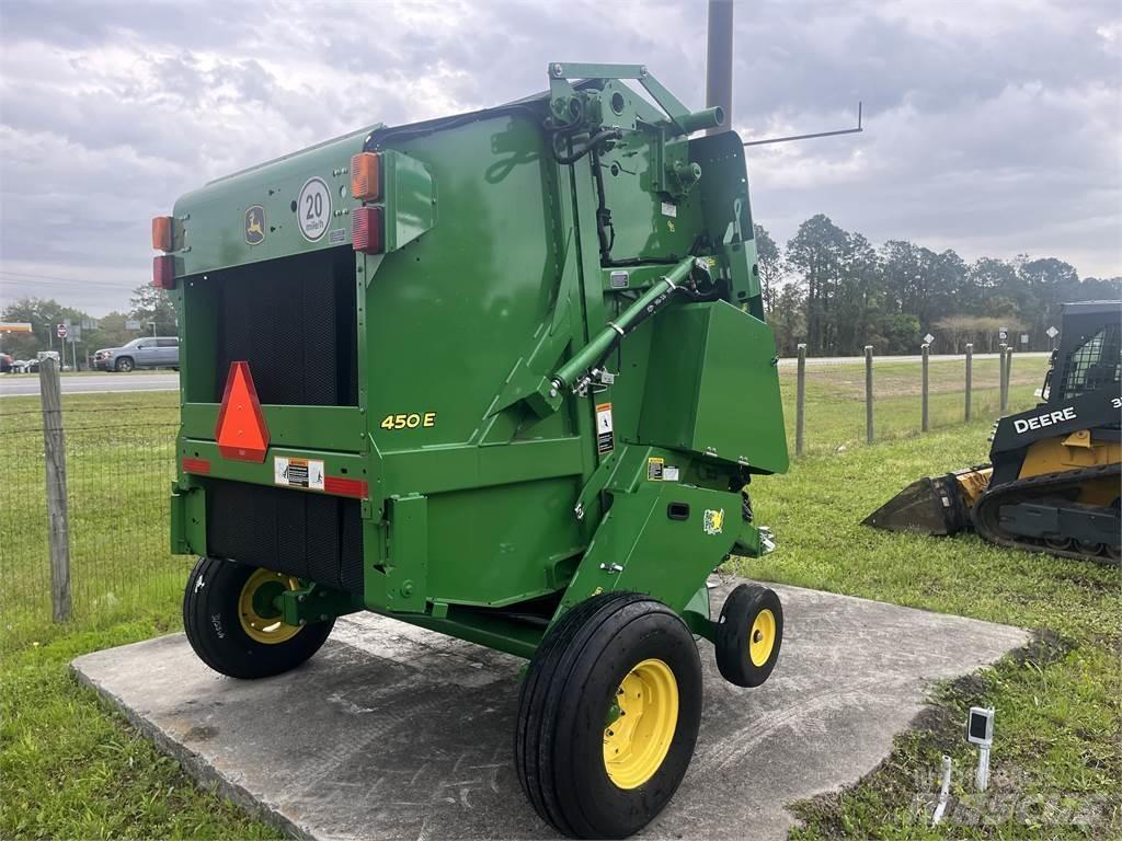 John Deere 450E Masina de balotat cilindric