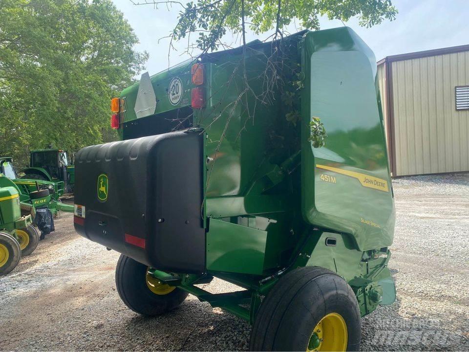 John Deere 451M Masina de balotat cilindric