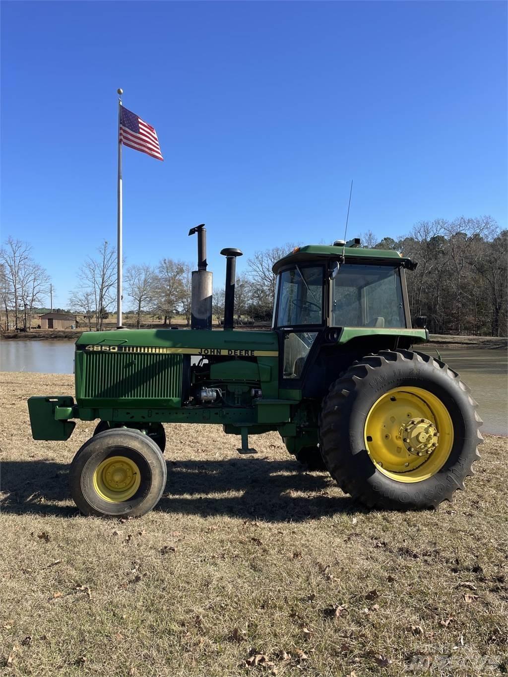 John Deere 4850 Tractoare