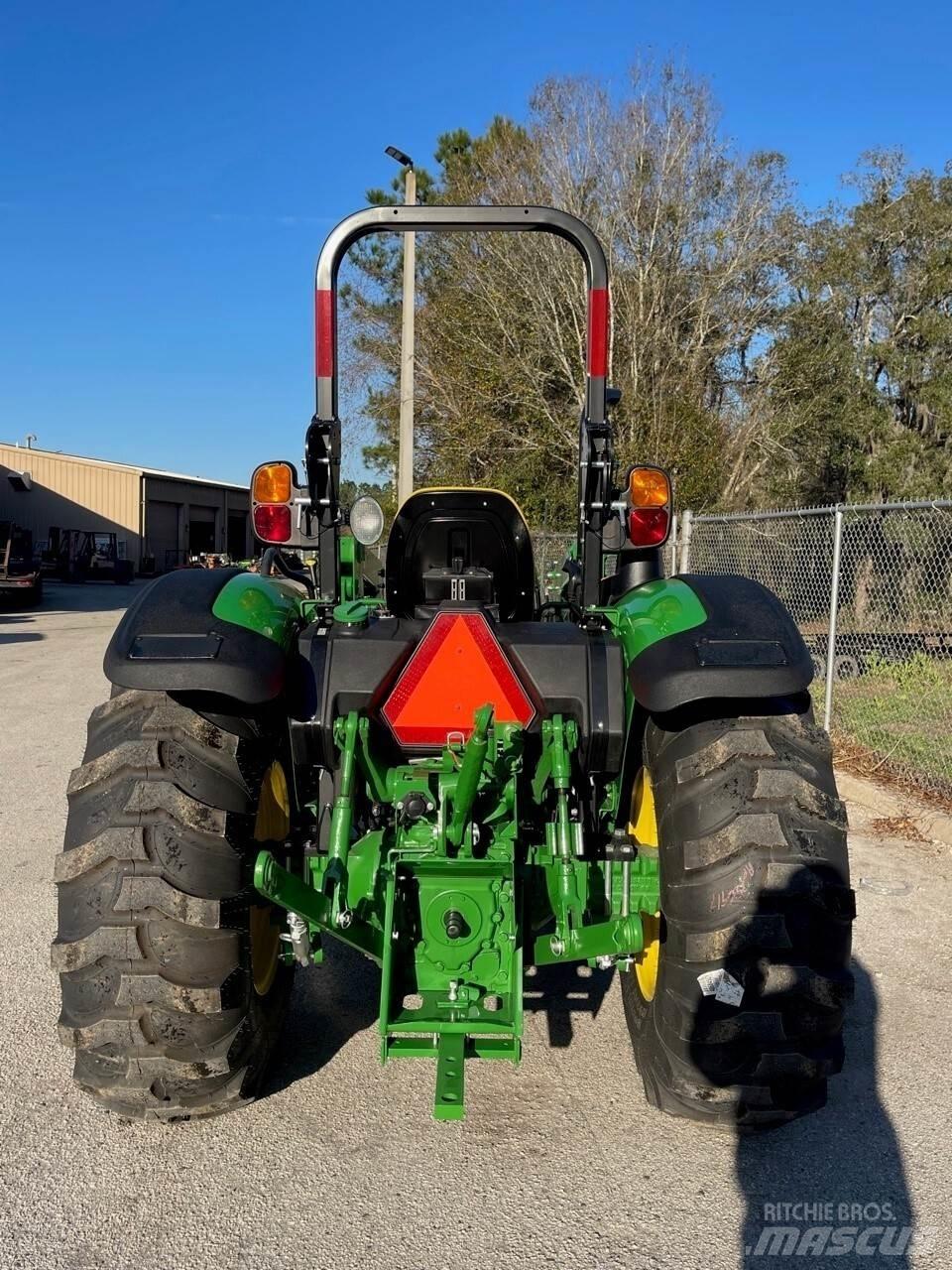 John Deere 5045E Tractoare