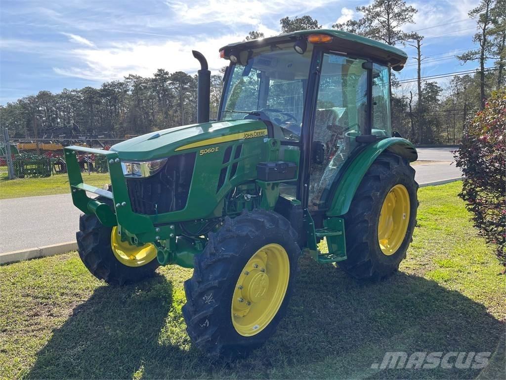 John Deere 5060E Tractoare