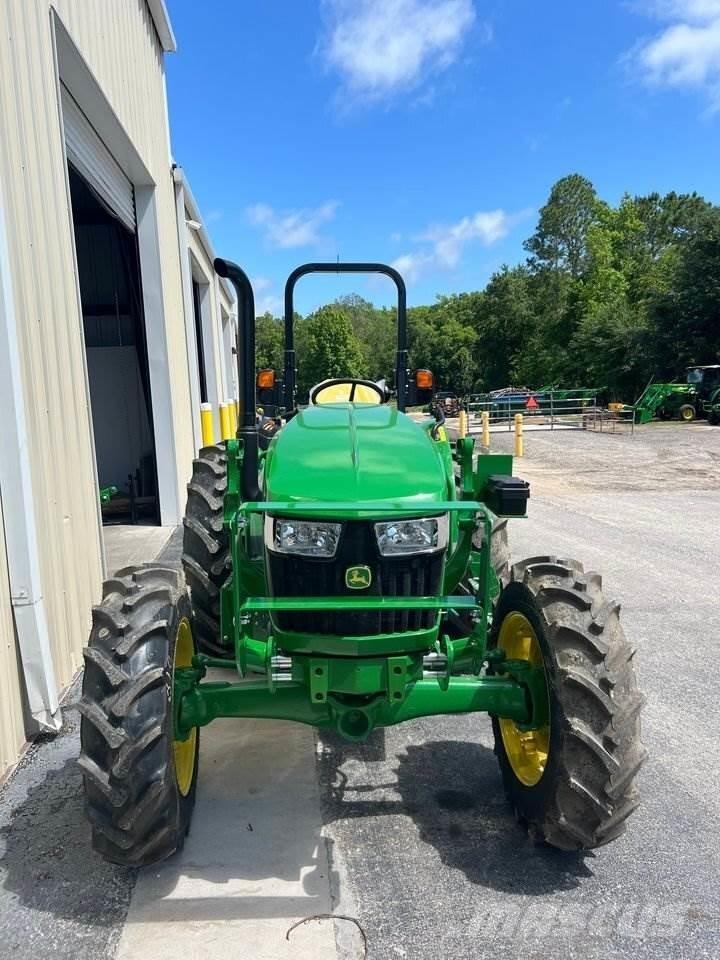 John Deere 5067E Tractoare