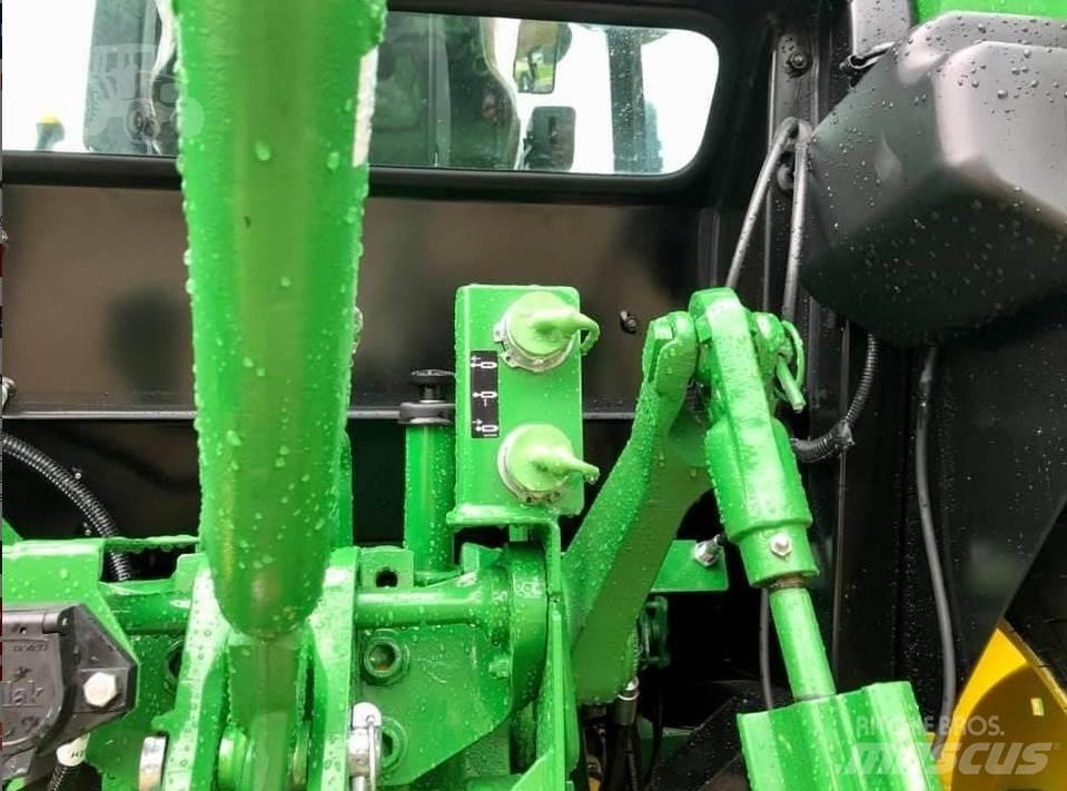 John Deere 5075E Tractoare