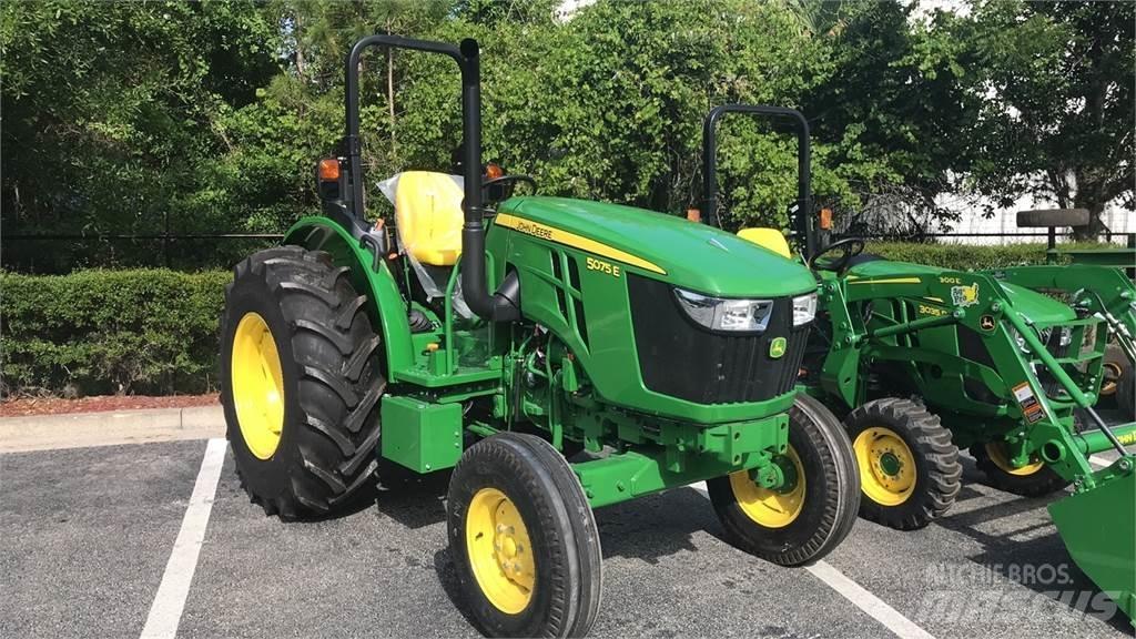 John Deere 5075E Tractoare