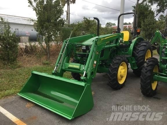 John Deere 5075E Tractoare