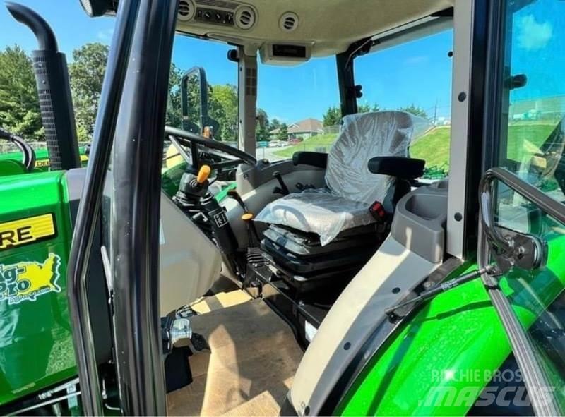 John Deere 5075E Tractoare