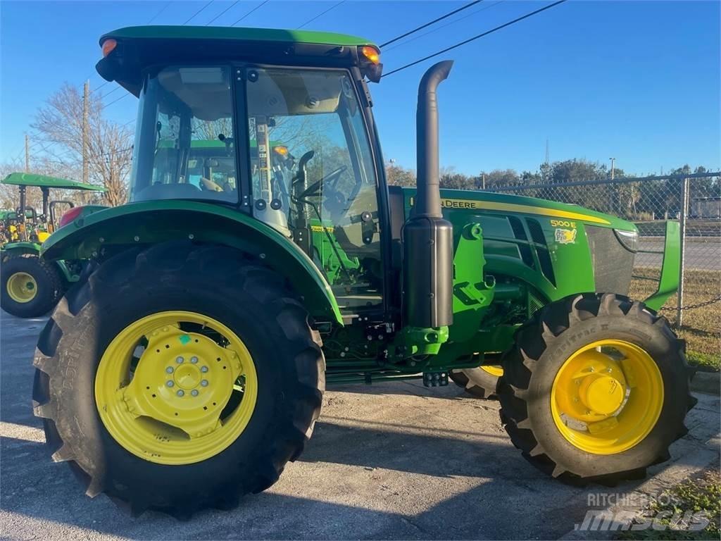 John Deere 5075E Tractoare