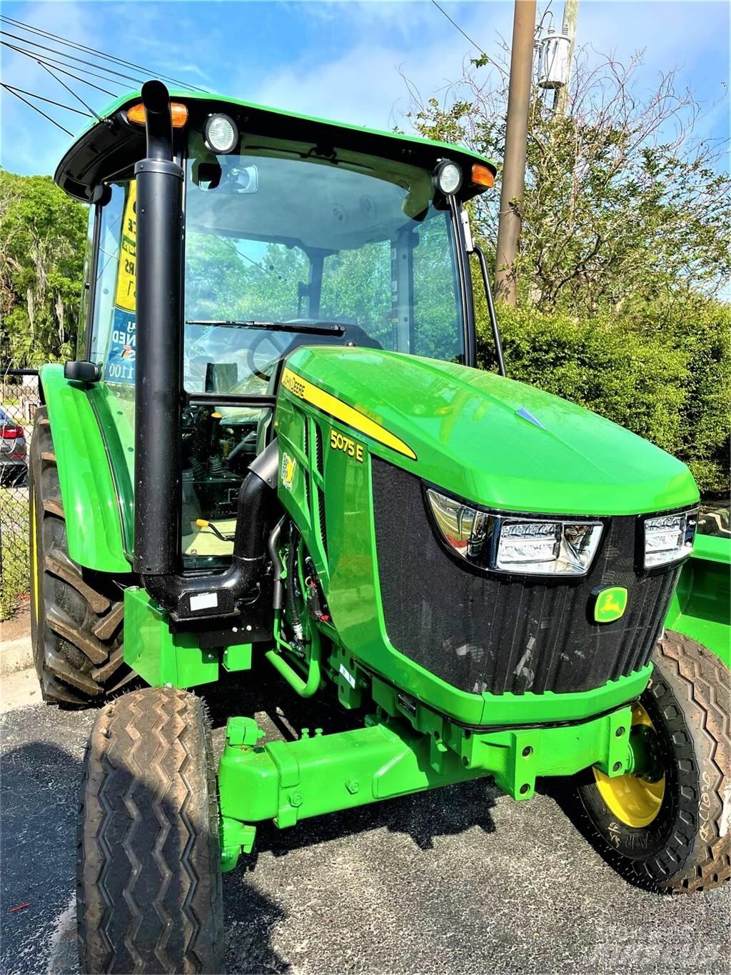 John Deere 5075E Tractoare