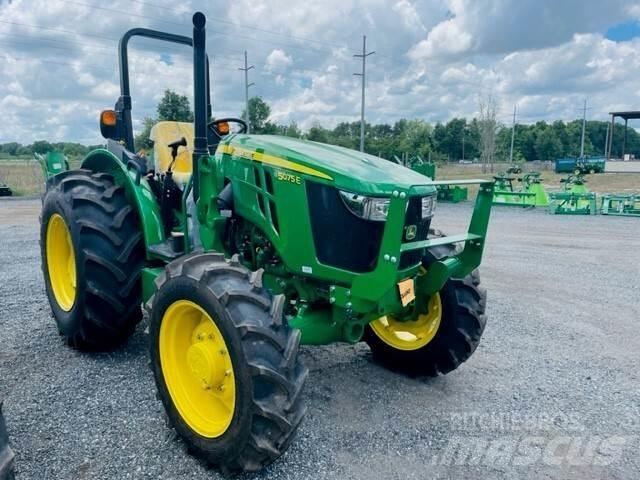 John Deere 5075E Tractoare