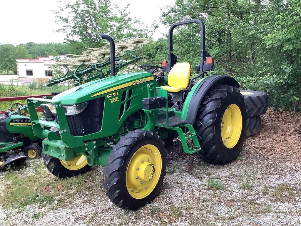 John Deere 5075E Tractoare compacte