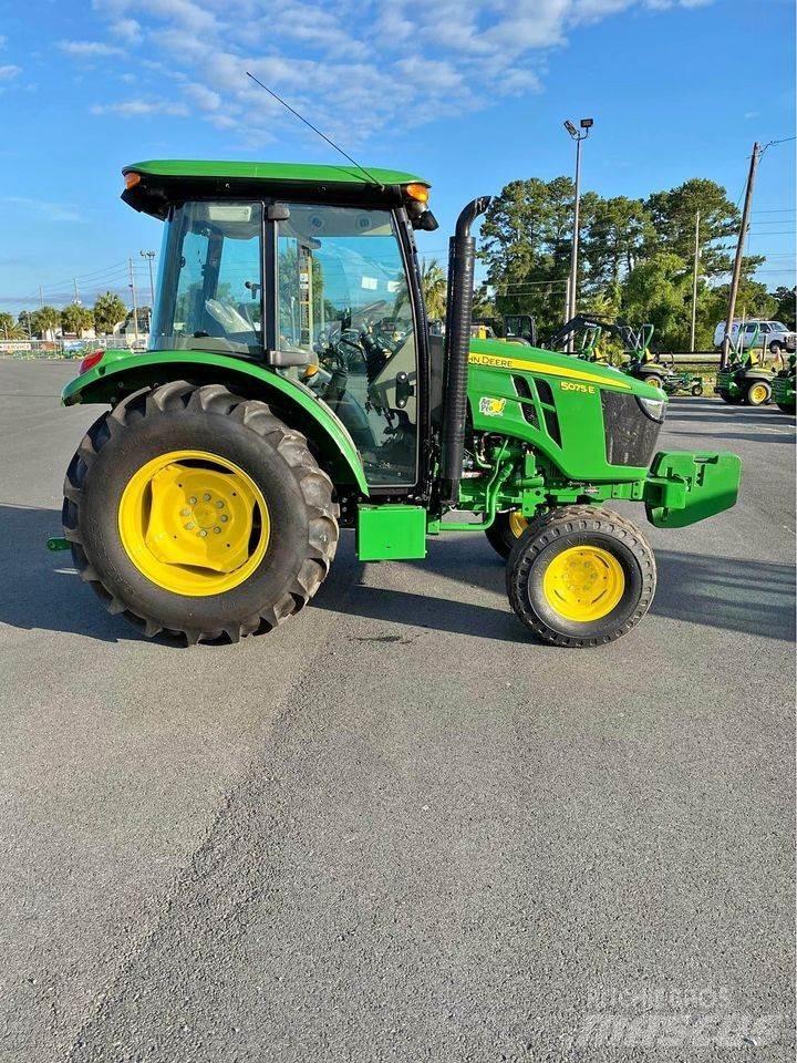 John Deere 5075E Tractoare