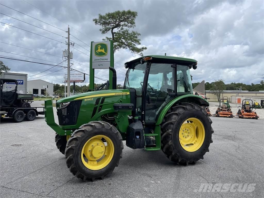 John Deere 5090E Tractoare
