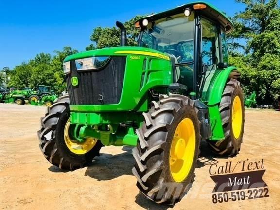 John Deere 5090E Tractoare
