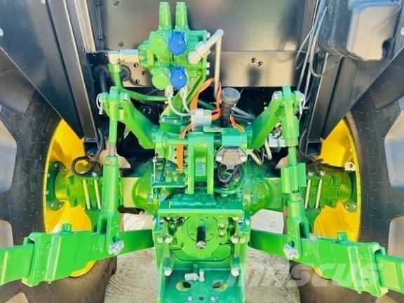 John Deere 5090E Tractoare