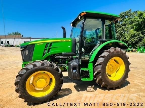 John Deere 5090E Tractoare