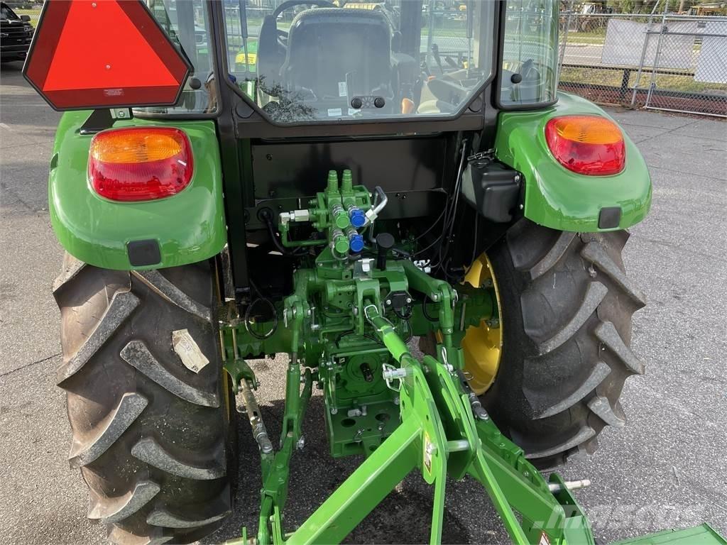 John Deere 5090E Tractoare
