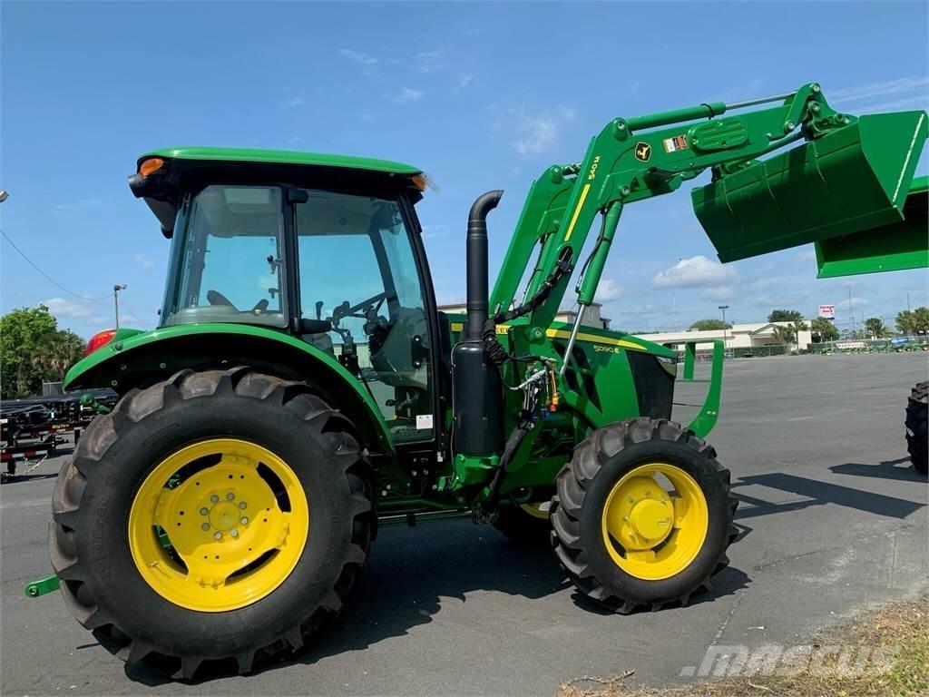John Deere 5090E Tractoare