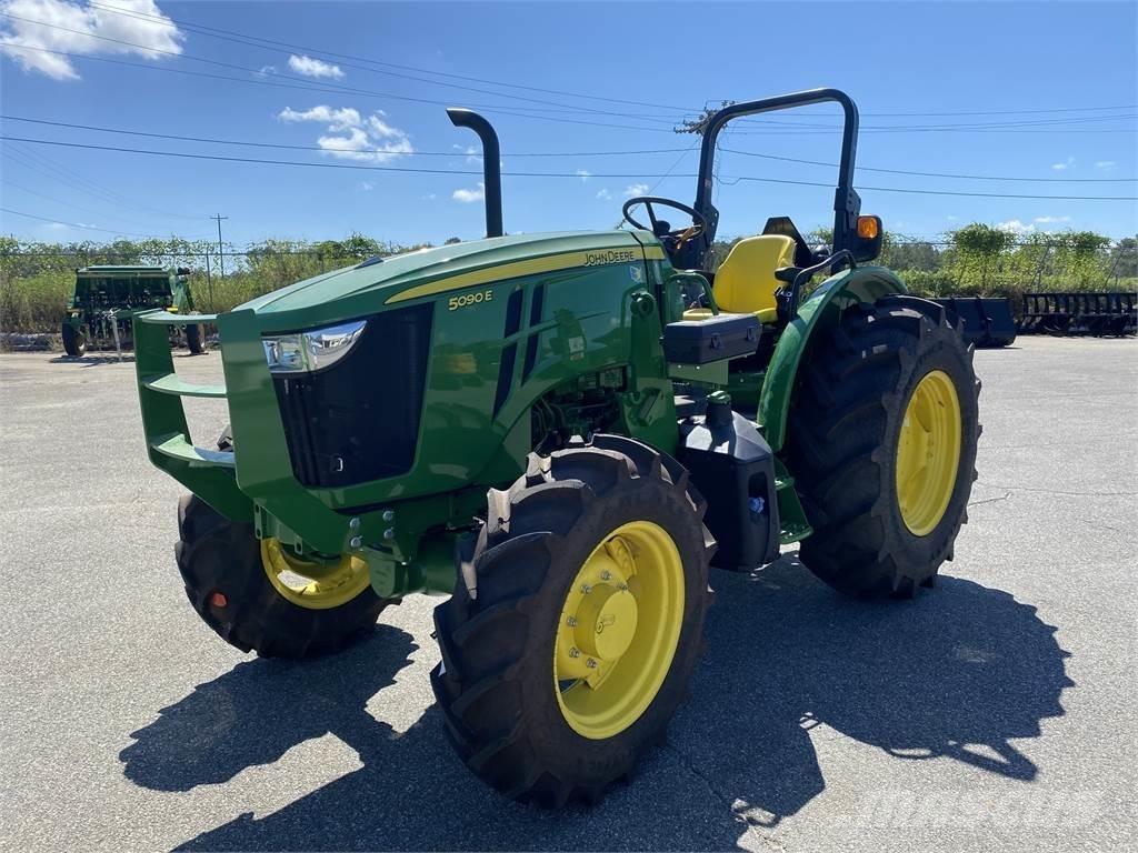 John Deere 5090E Tractoare