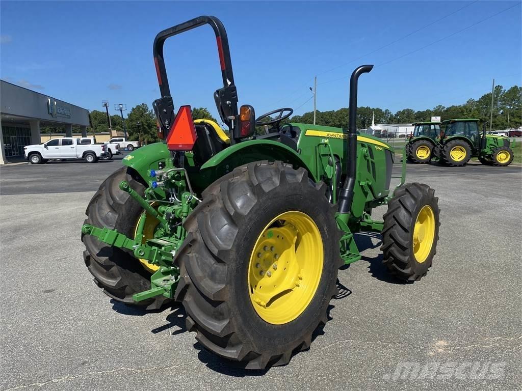 John Deere 5090E Tractoare