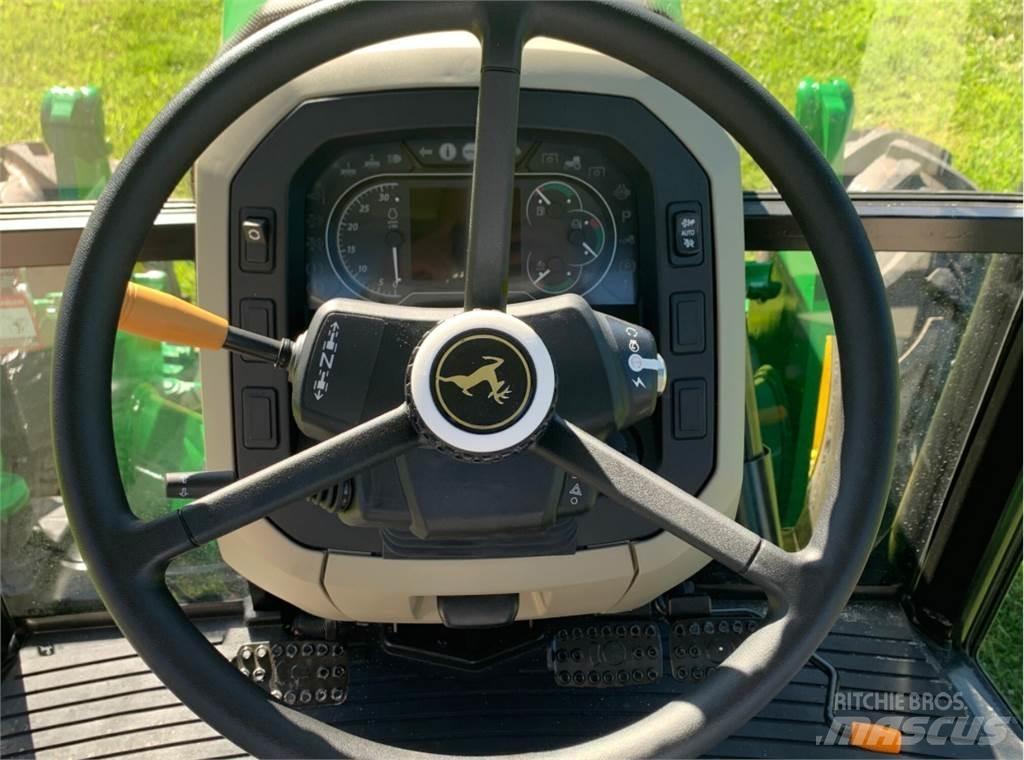 John Deere 5100E Tractoare