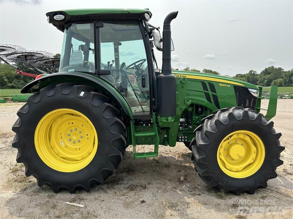 John Deere 5120M Tractoare