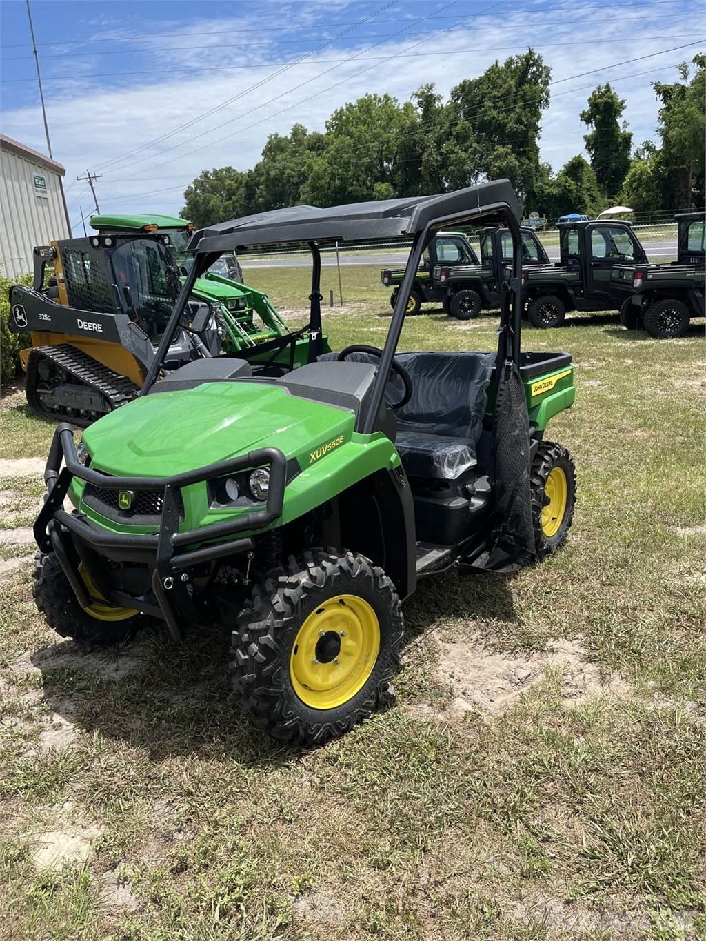 John Deere 560E Masini utilitare