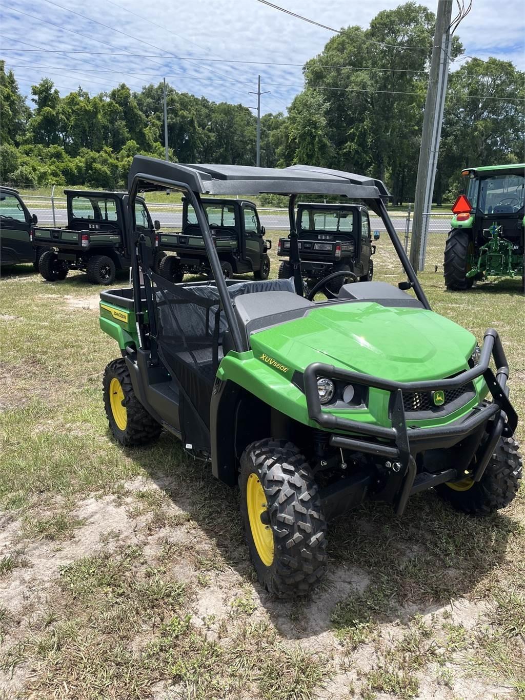 John Deere 560E Masini utilitare
