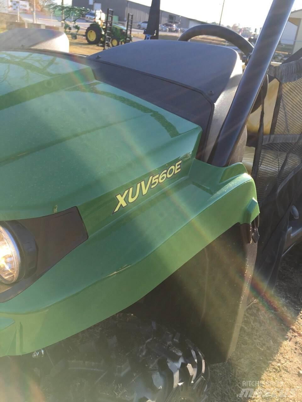 John Deere 560E Masini utilitare