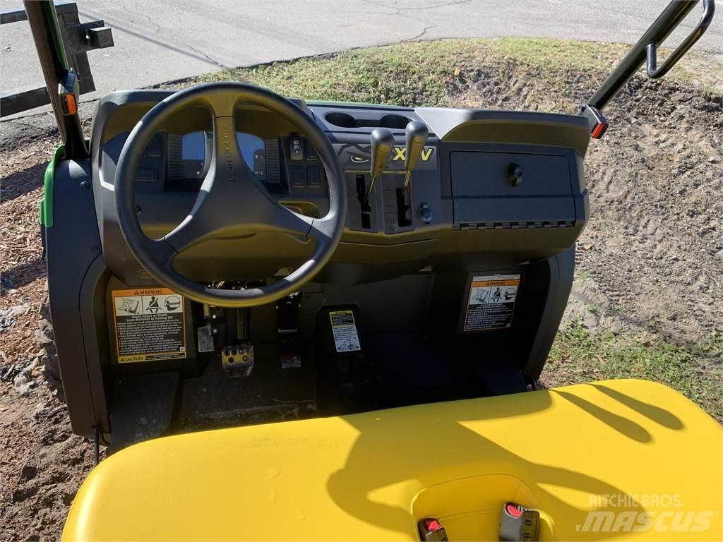 John Deere 590M Masini utilitare
