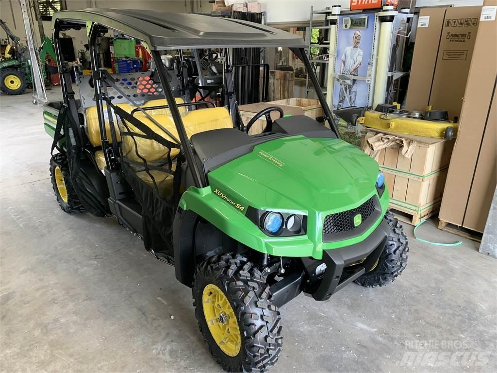 John Deere 590M Masini utilitare