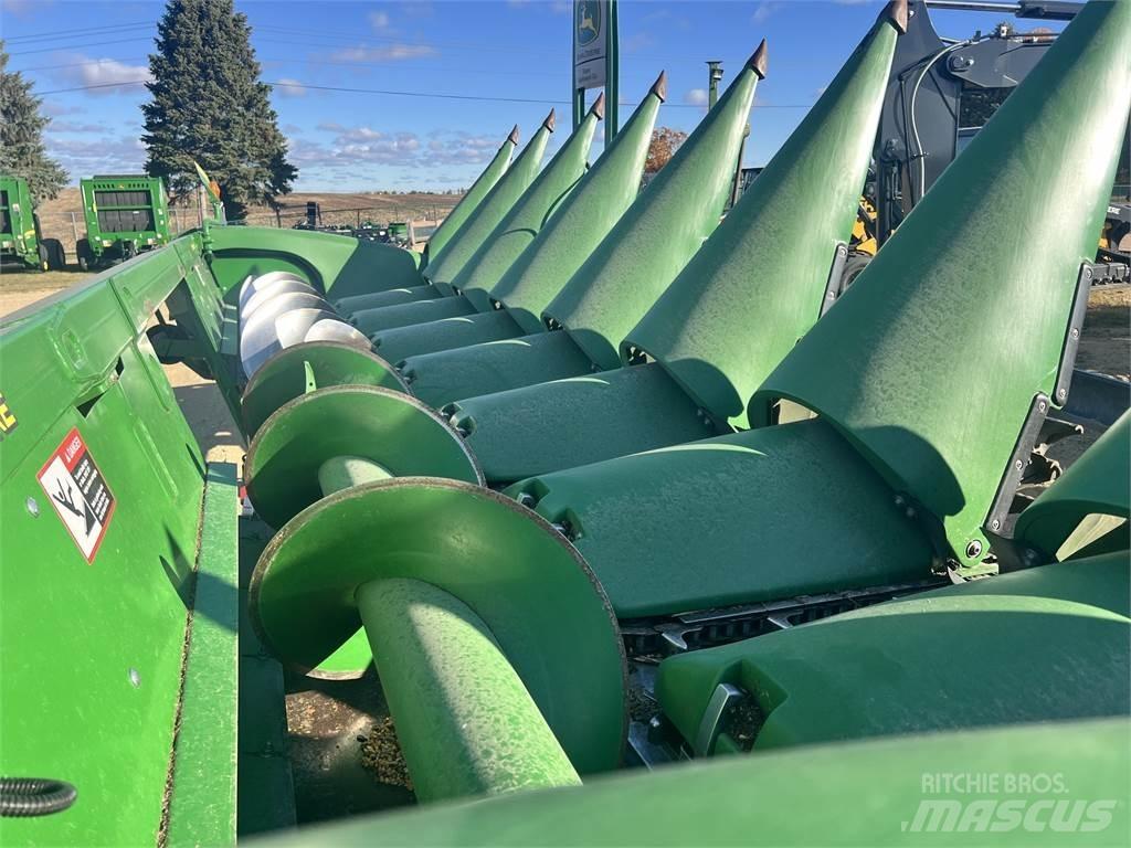 John Deere 608C Accesorii combine agricole