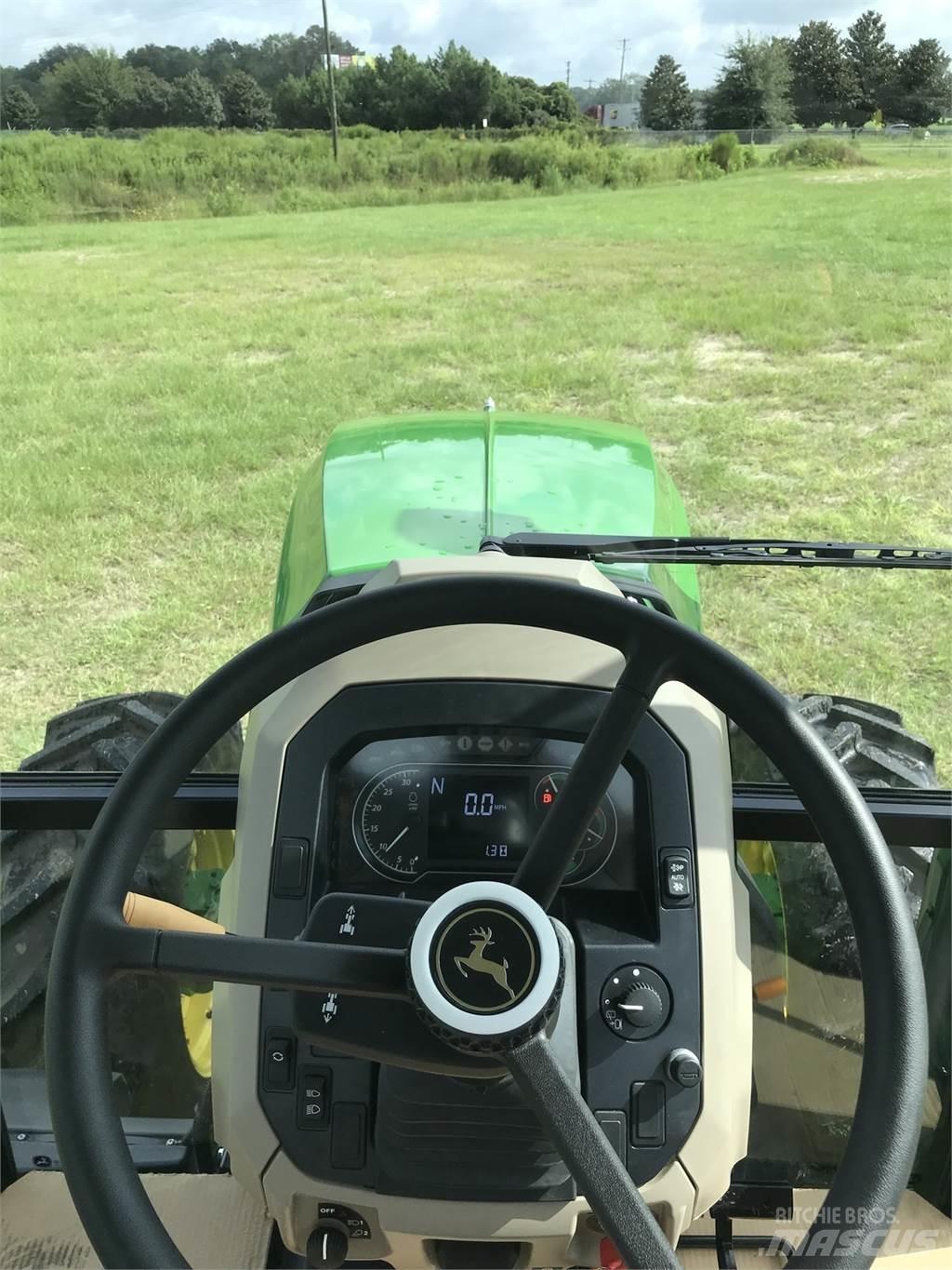 John Deere 6105E Tractoare