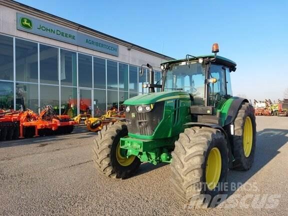 John Deere 6105M Tractoare