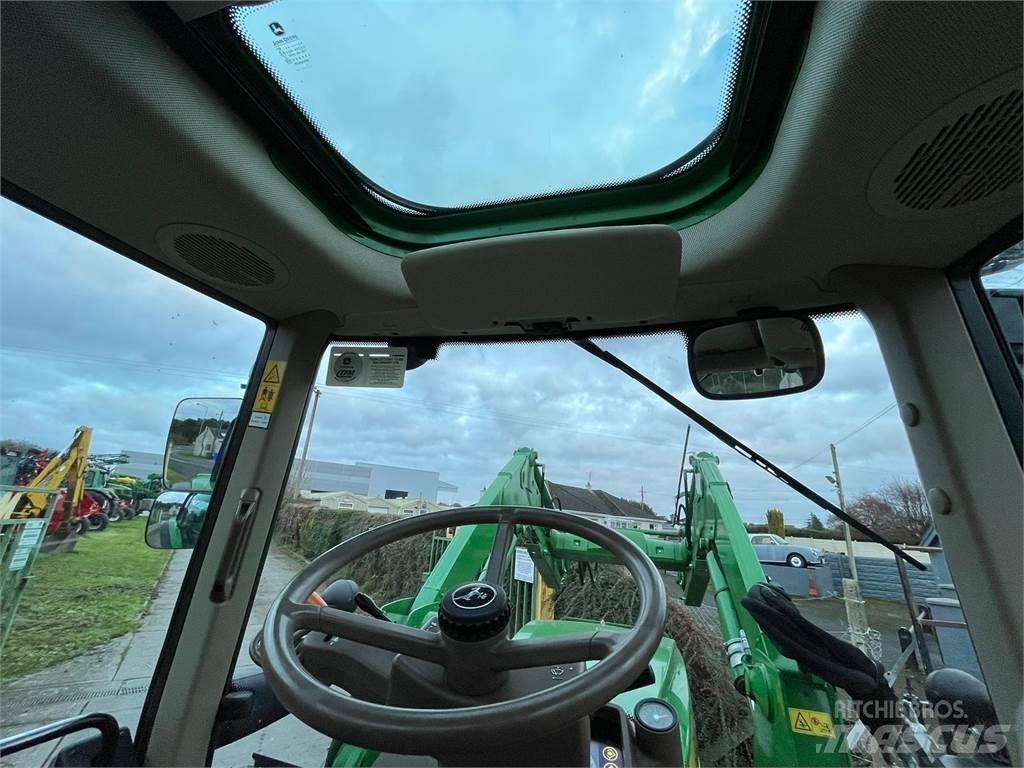 John Deere 6110M Tractoare