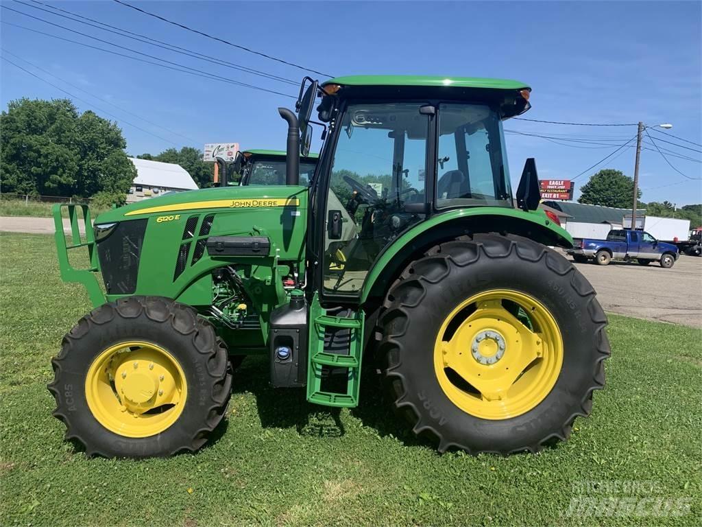 John Deere 6120E Tractoare