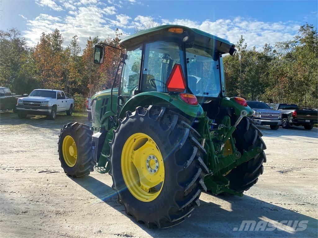 John Deere 6135E Tractoare