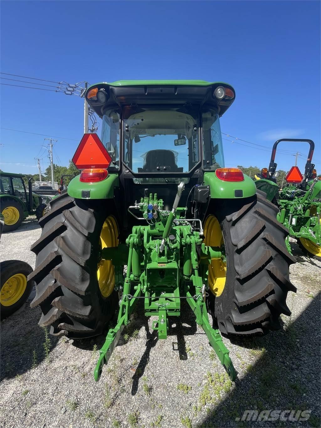 John Deere 6135E Tractoare