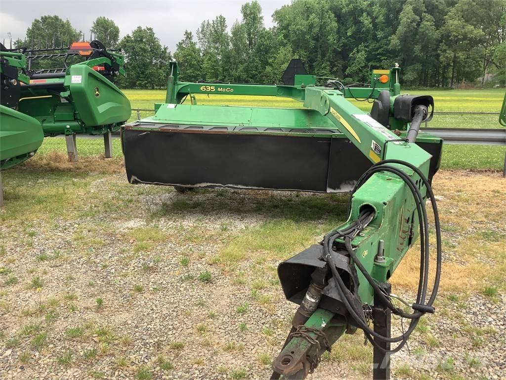 John Deere 635 Cositoare de iarba cu umidificator