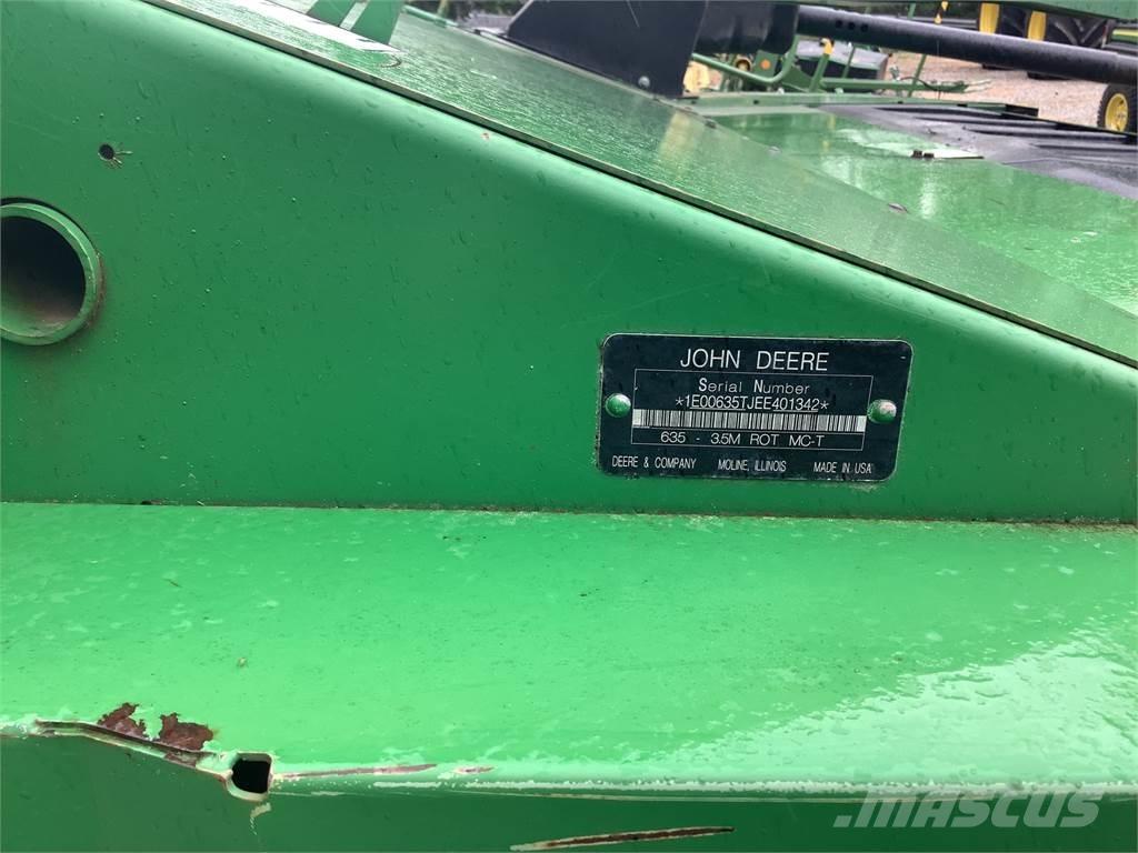 John Deere 635 Cositoare de iarba cu umidificator
