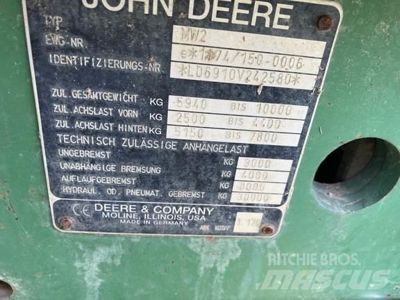 John Deere 6910 Tractoare