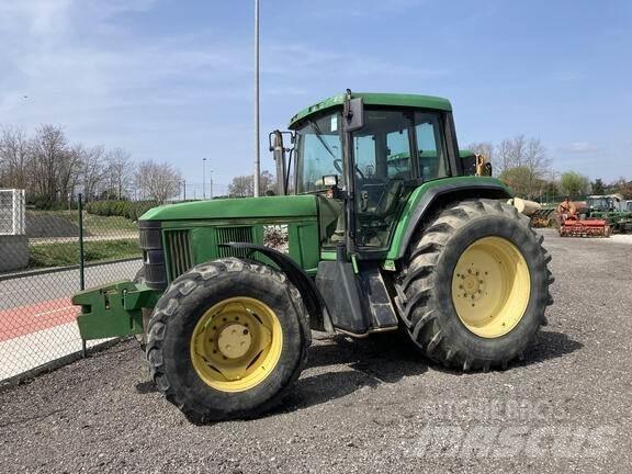 John Deere 6910 Tractoare