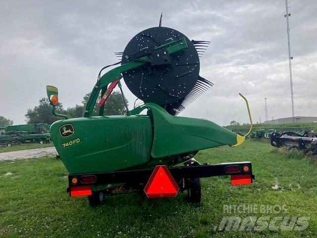 John Deere 712C Accesorii combine agricole
