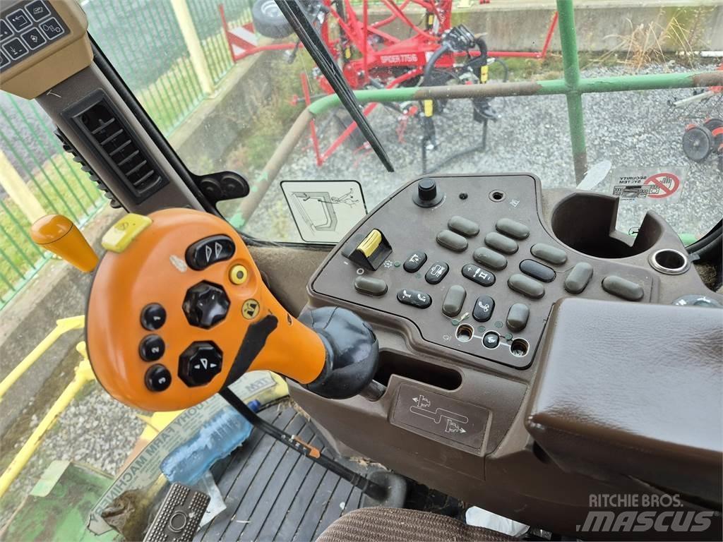 John Deere 7300 Culegatoare de nutret