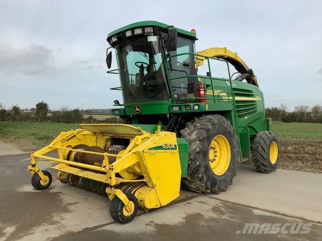 John Deere 7400 Culegatoare de nutret