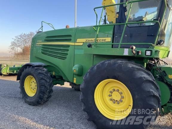 John Deere 7750 Culegatoare de nutret