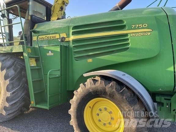John Deere 7750 Culegatoare de nutret